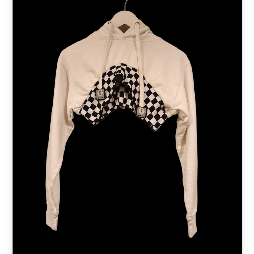M8 CHECKERD WHITE HUGH HODDIE CROP ONE OF A KIND SWEATSHIRT.